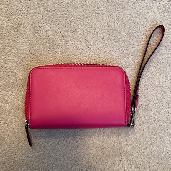 Vera Bradley pink leather wristlet - Picture 2 of 3